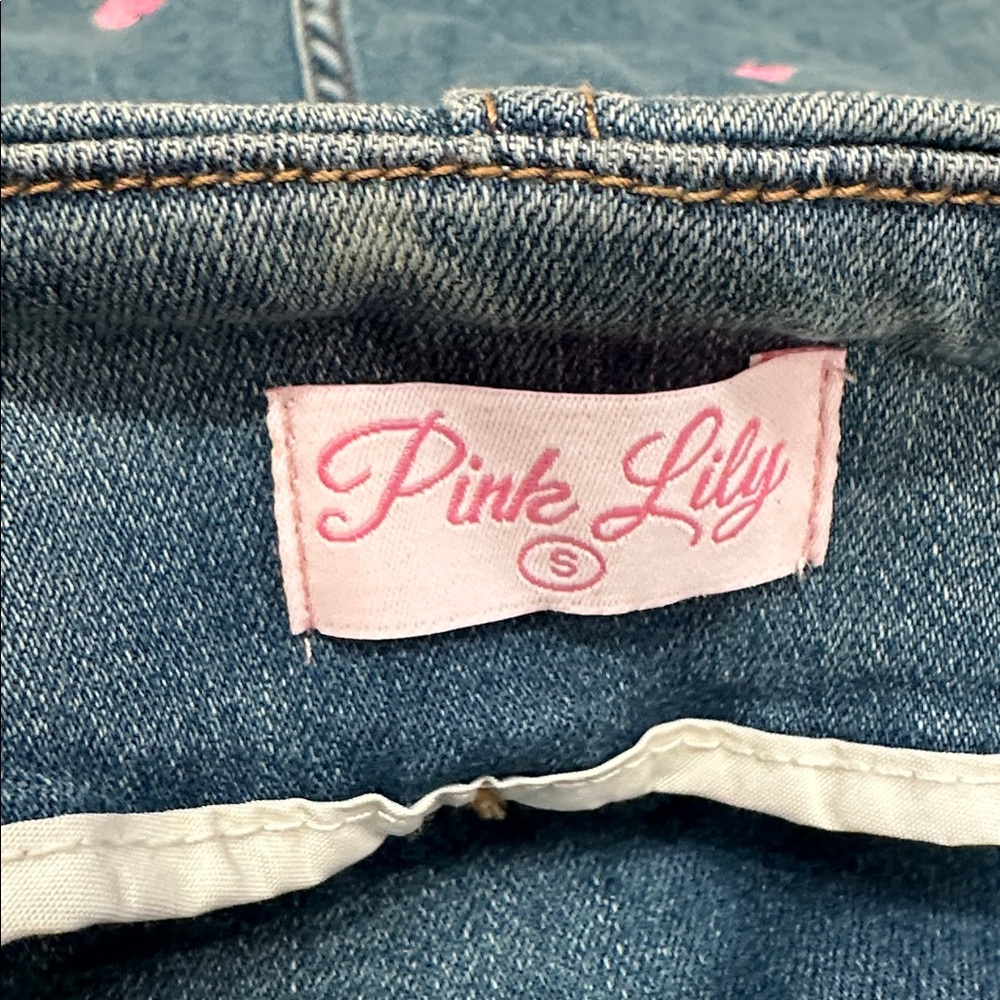 Pink Lily small Denim Skort with Pink Heart Embroidery.  Like new - Picture 3 of 3